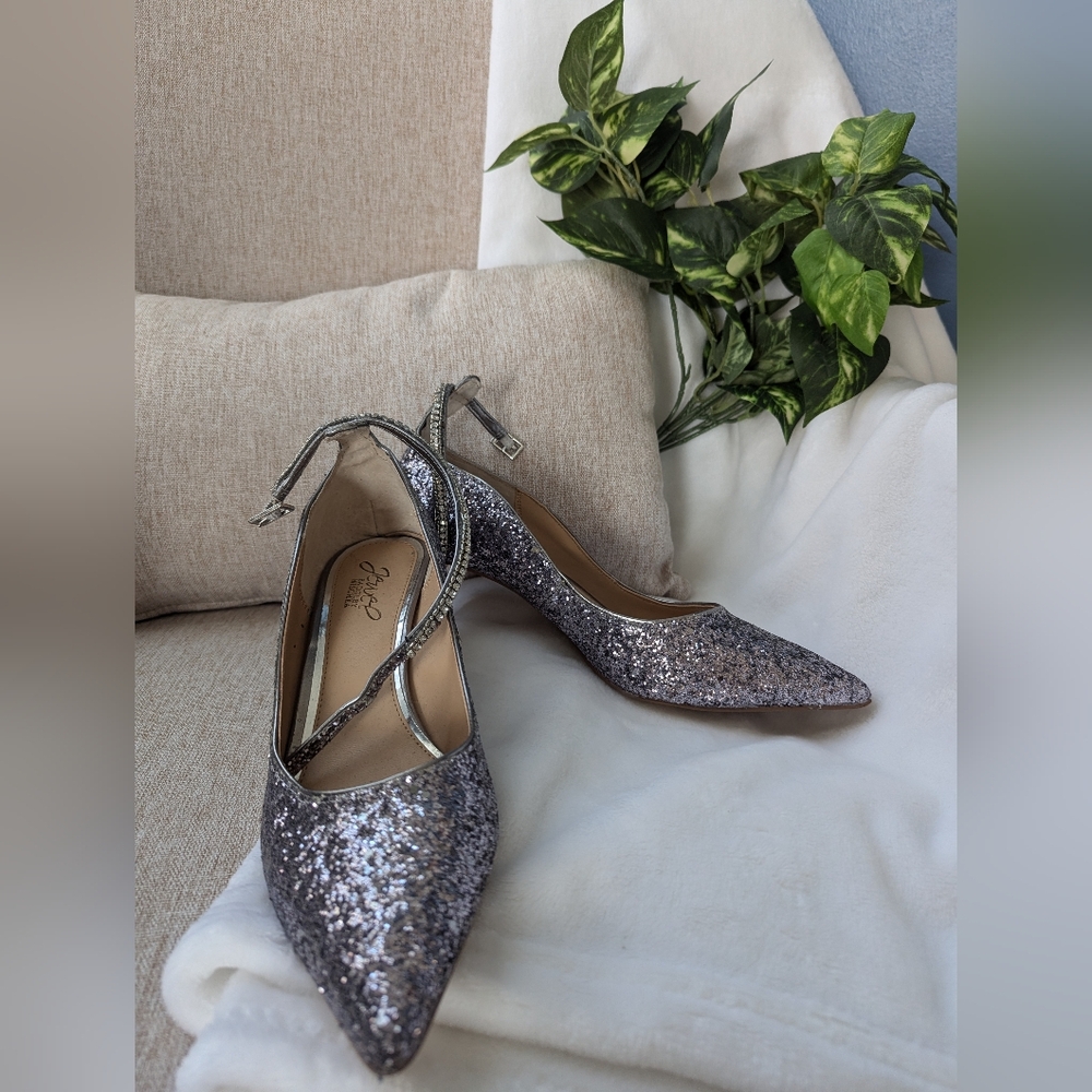 Badgley Mischka Jewel Heels - Picture 2 of 4